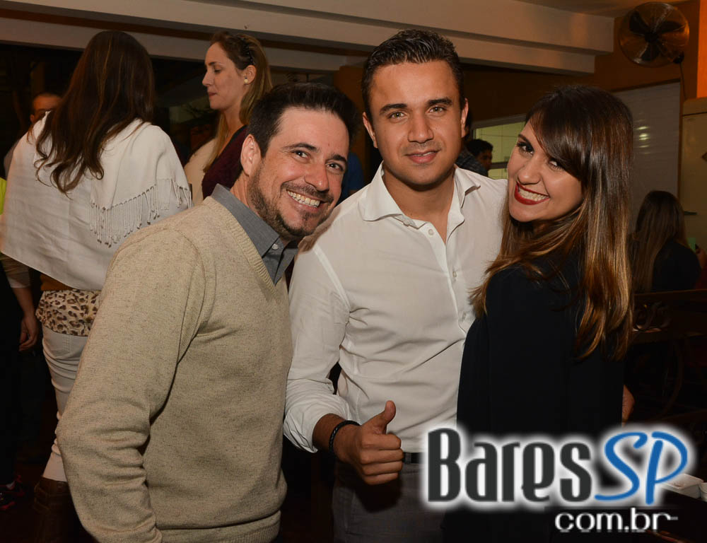 Lucyana Villar animou o happy hour do Quintal do Espeto na sexta Lucyana Villar animou o happy hour do Quintal do Espeto na sexta