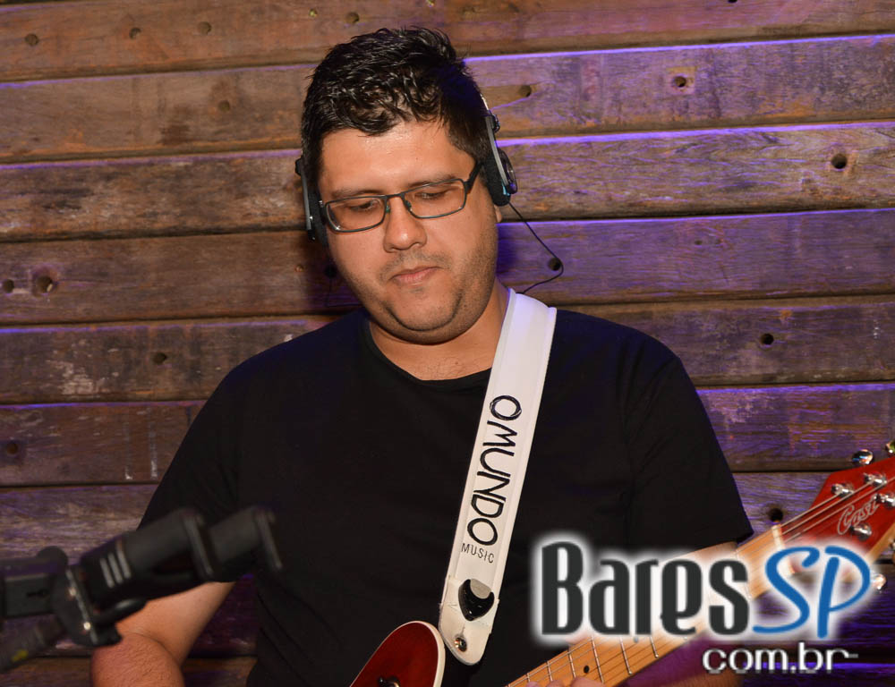 Lucyana Villar animou o happy hour do Quintal do Espeto na sexta Lucyana Villar animou o happy hour do Quintal do Espeto na sexta