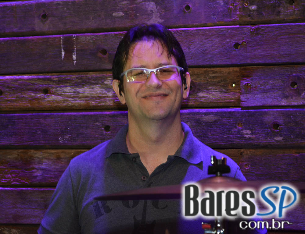 Lucyana Villar animou o happy hour do Quintal do Espeto na sexta Lucyana Villar animou o happy hour do Quintal do Espeto na sexta