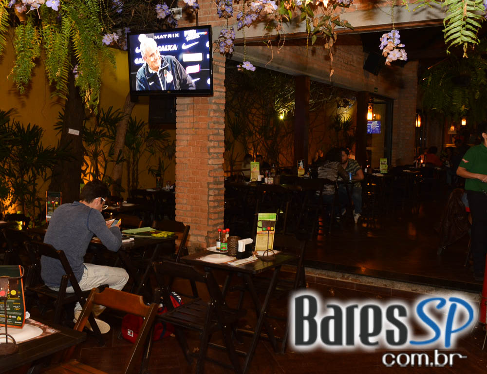 Lucyana Villar animou o happy hour do Quintal do Espeto na sexta Lucyana Villar animou o happy hour do Quintal do Espeto na sexta