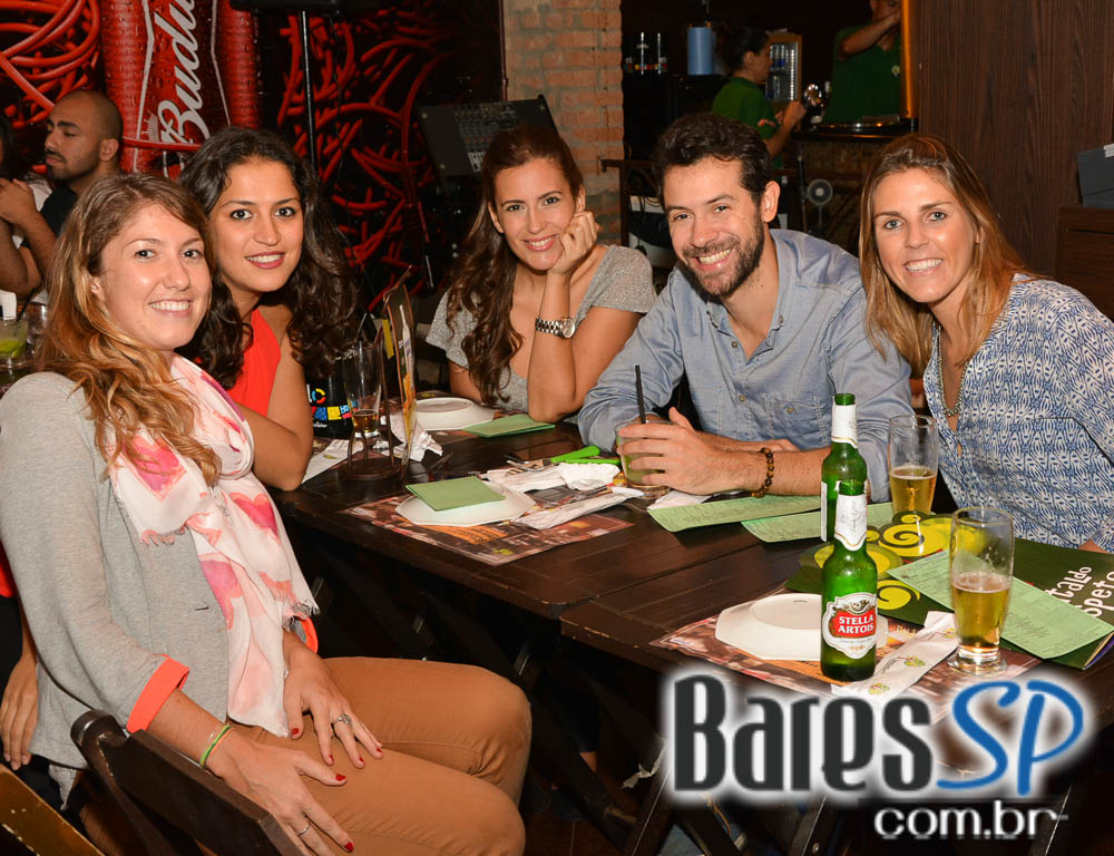 Lucyana Villar animou o happy hour do Quintal do Espeto na sexta Lucyana Villar animou o happy hour do Quintal do Espeto na sexta