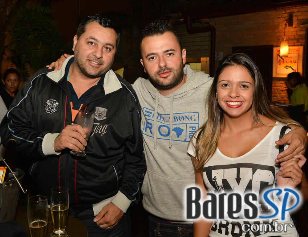 Lucyana Villar animou o happy hour do Quintal do Espeto na sexta Lucyana Villar animou o happy hour do Quintal do Espeto na sexta