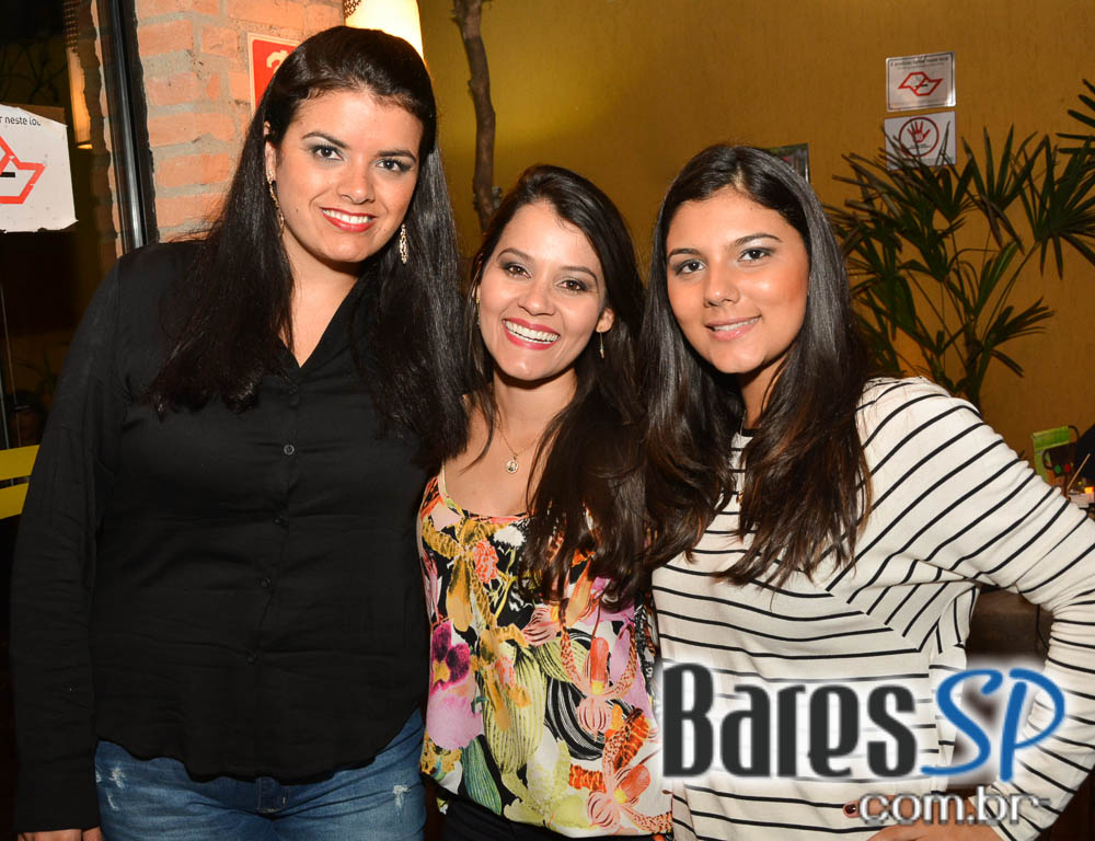 Lucyana Villar animou o happy hour do Quintal do Espeto na sexta Lucyana Villar animou o happy hour do Quintal do Espeto na sexta