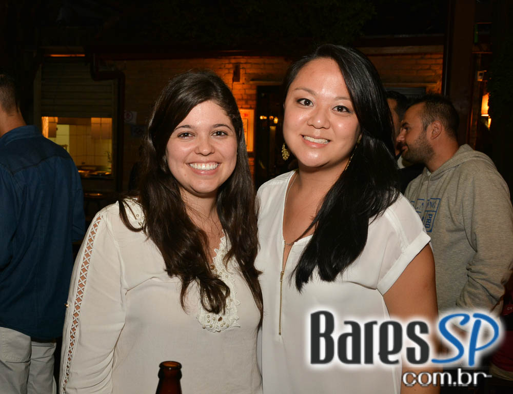 Lucyana Villar animou o happy hour do Quintal do Espeto na sexta Lucyana Villar animou o happy hour do Quintal do Espeto na sexta