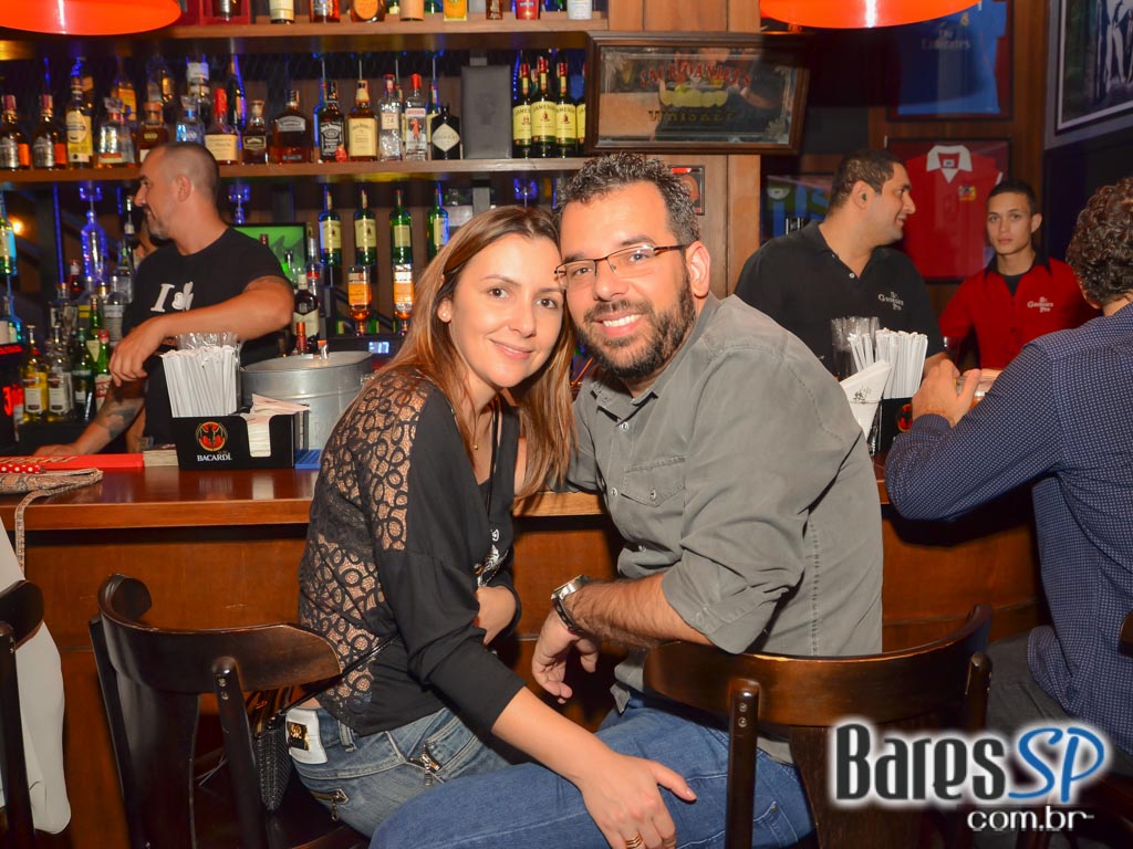 Banda Chambers se apresentou no St. George's Pub e animou a sexta Banda Chambers se apresentou no St. George's Pub e animou a sexta