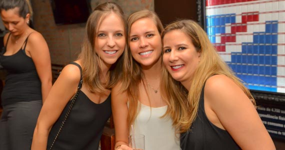 Sr Pitanga recebeu o show do Grupo Resenha & Samba na sexta