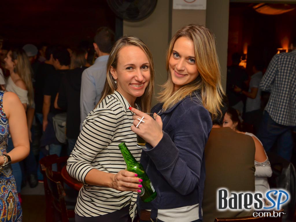 Sr Pitanga recebeu o show do Grupo Resenha & Samba na sexta Sr Pitanga recebeu o show do Grupo Resenha & Samba na sexta