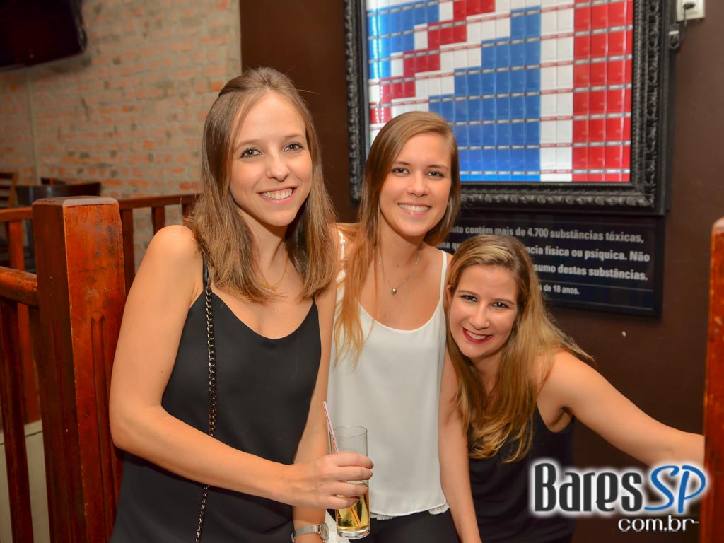 Sr Pitanga recebeu o show do Grupo Resenha & Samba na sexta Sr Pitanga recebeu o show do Grupo Resenha & Samba na sexta