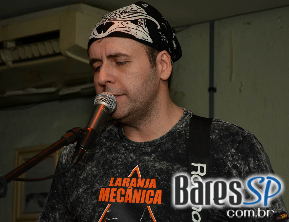 Banda Big Five agitou a noite com muito pop rock no palco do Capital da Villa Banda Big Five agitou a noite com muito pop rock no palco do Capital da Villa