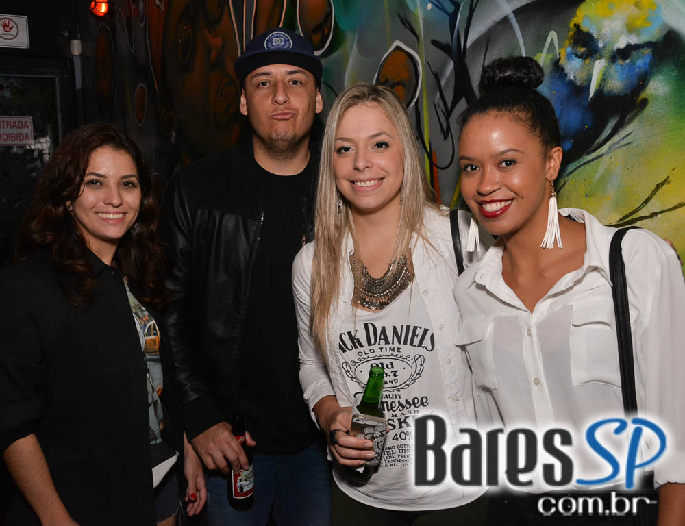 Nola Bar realizou a Festa Mix -Tape com DJ Kefing e convidados Nola Bar realizou a Festa Mix -Tape com DJ Kefing e convidados