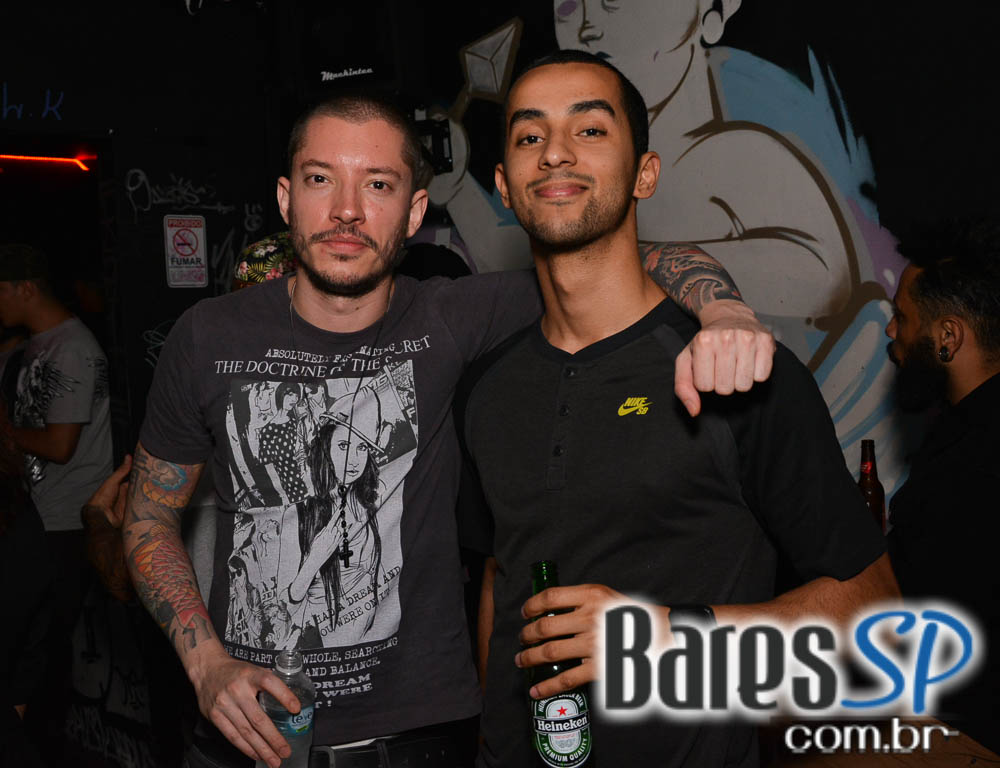 Nola Bar realizou a Festa Mix -Tape com DJ Kefing e convidados Nola Bar realizou a Festa Mix -Tape com DJ Kefing e convidados