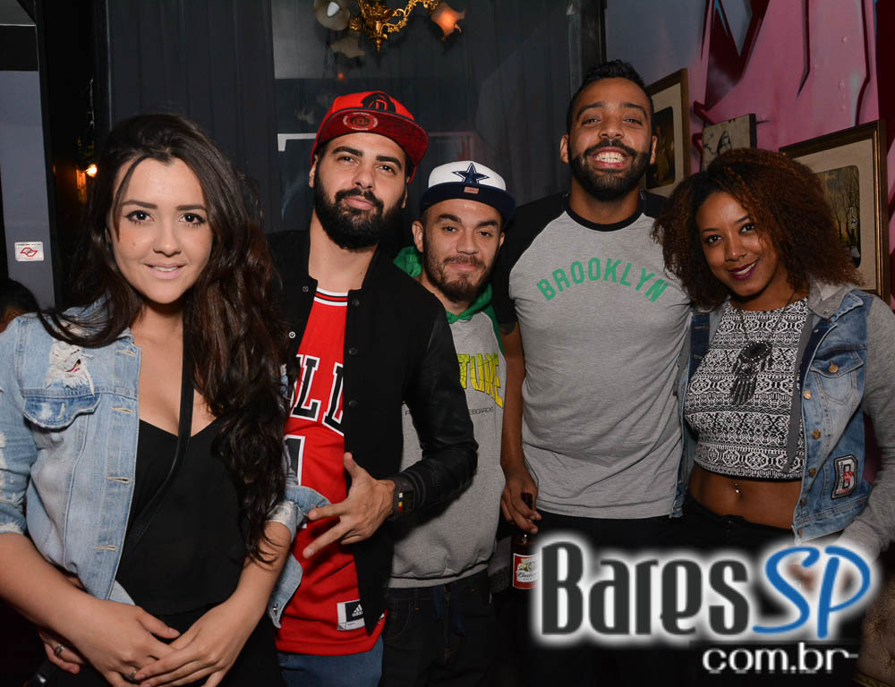 Nola Bar realizou a Festa Mix -Tape com DJ Kefing e convidados Nola Bar realizou a Festa Mix -Tape com DJ Kefing e convidados