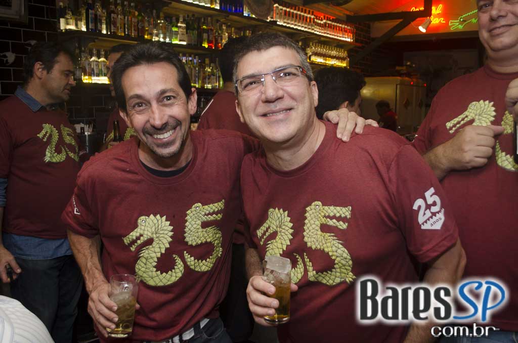 Jacaré Grill comemora 25 anos com atrações especiais na terça Jacaré Grill comemora 25 anos com atrações especiais na terça