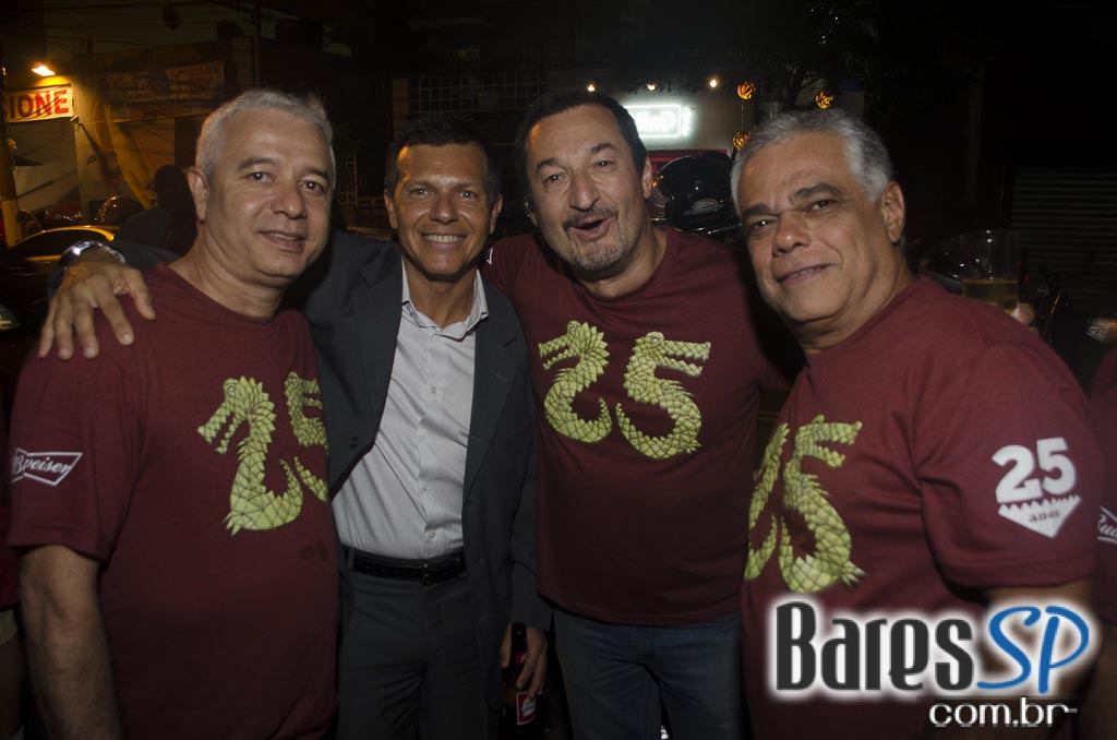 Jacaré Grill comemora 25 anos com atrações especiais na terça Jacaré Grill comemora 25 anos com atrações especiais na terça