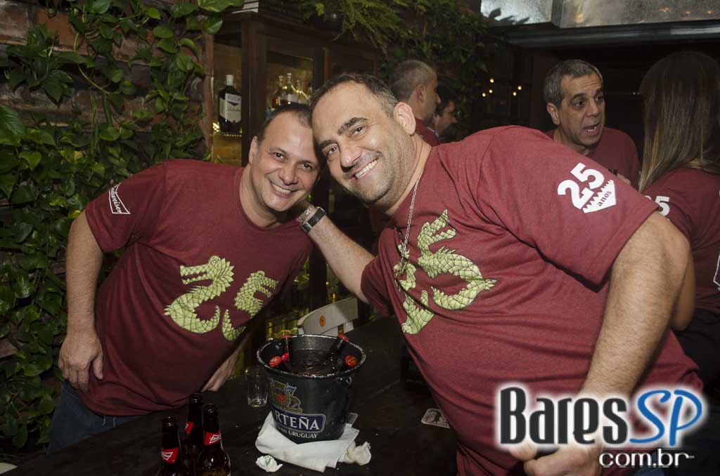 Jacaré Grill comemora 25 anos com atrações especiais na terça Jacaré Grill comemora 25 anos com atrações especiais na terça