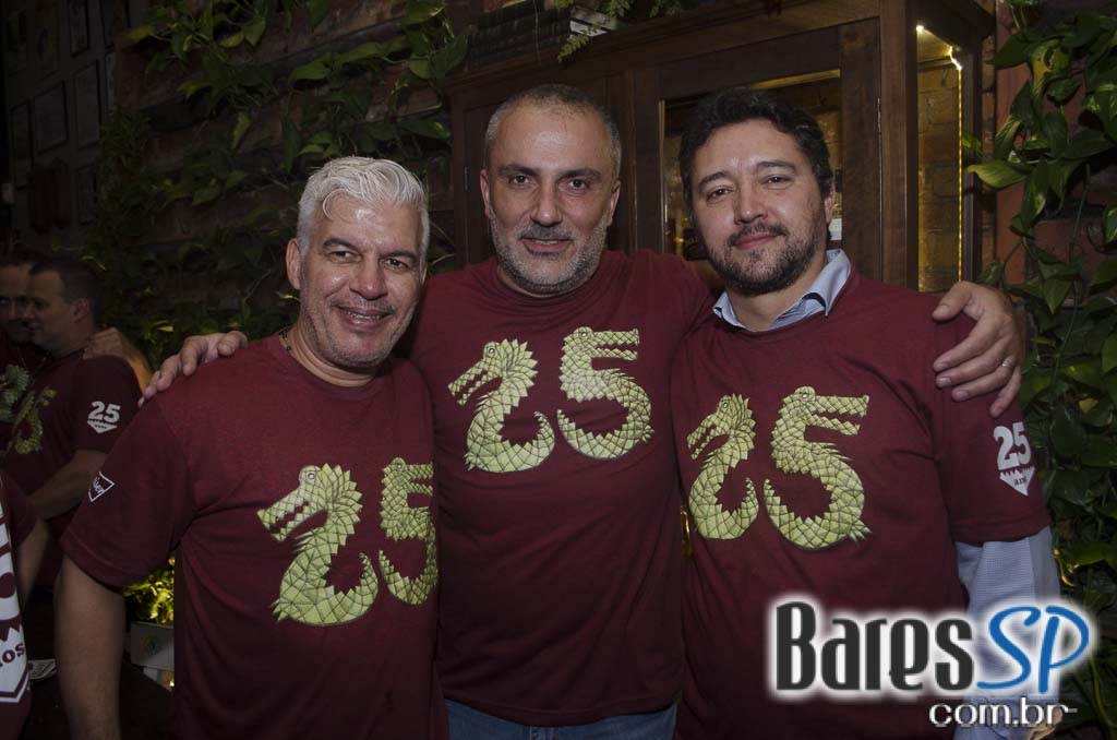 Jacaré Grill comemora 25 anos com atrações especiais na terça Jacaré Grill comemora 25 anos com atrações especiais na terça