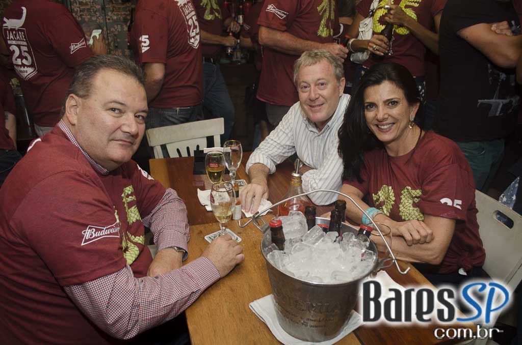 Jacaré Grill comemora 25 anos com atrações especiais na terça Jacaré Grill comemora 25 anos com atrações especiais na terça