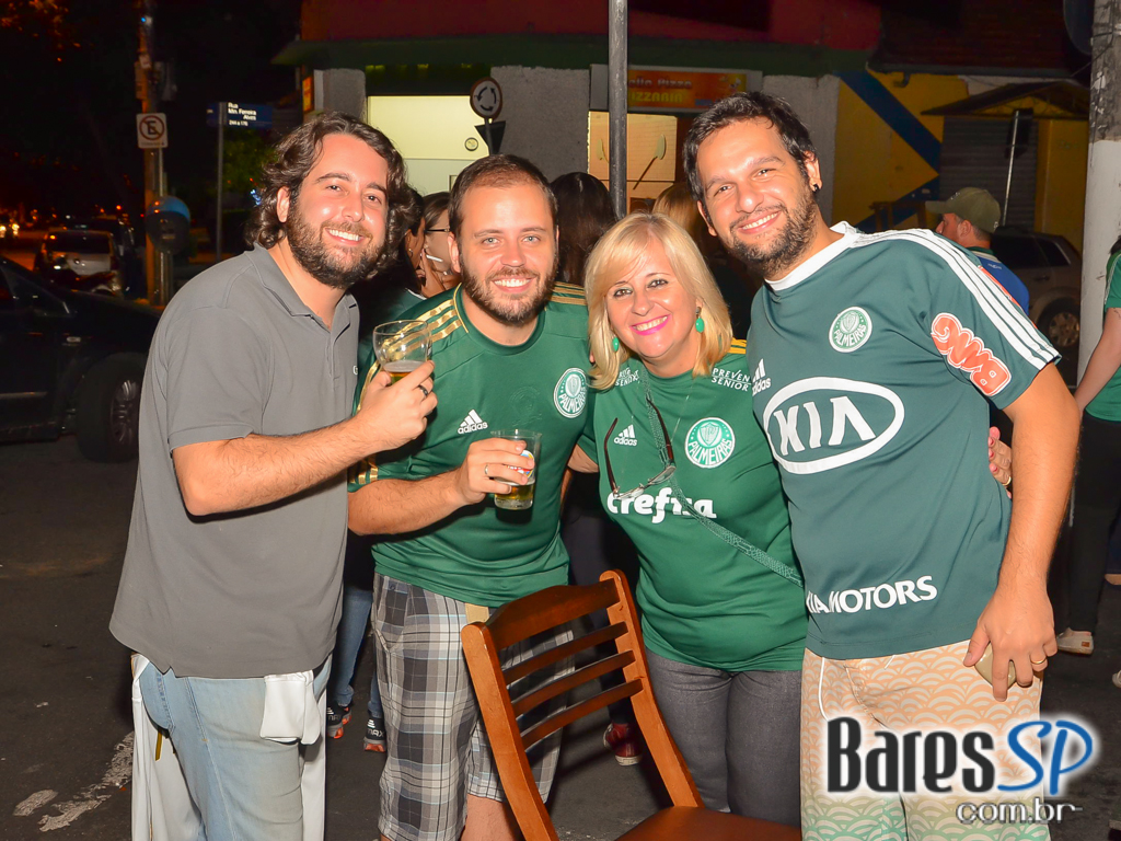Fanáticos Bar & Grill transmitiu o jogo da Copa do Brasil entre Santos x Palmeiras Fanáticos Bar & Grill transmitiu o jogo da Copa do Brasil entre Santos x Palmeiras