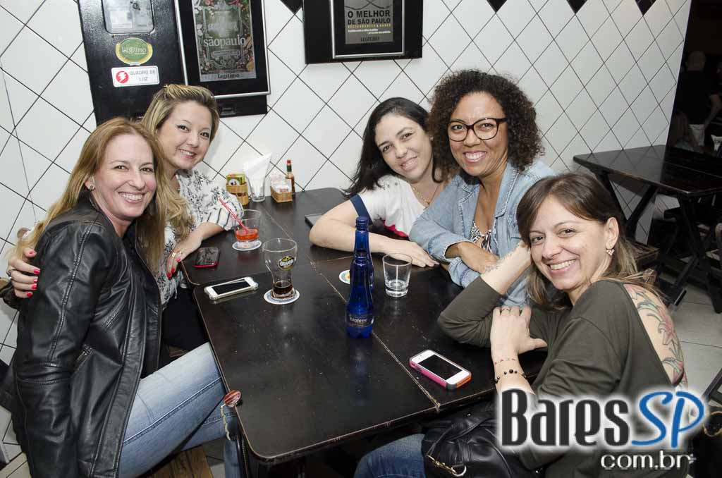 Linguiça em espiral foi a grande estrela do happy hour do Legitimo Bar Linguiça em espiral foi a grande estrela do happy hour do Legitimo Bar