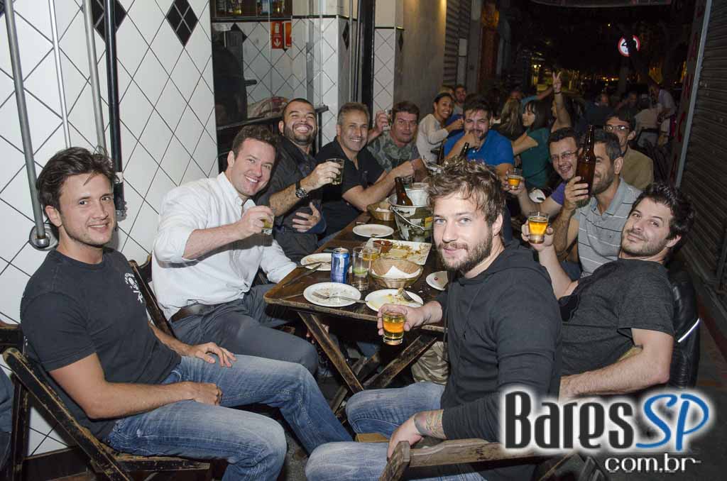 Linguiça em espiral foi a grande estrela do happy hour do Legitimo Bar Linguiça em espiral foi a grande estrela do happy hour do Legitimo Bar