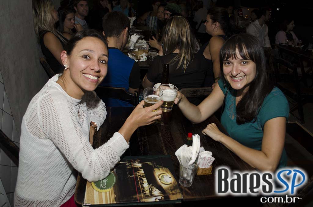 Linguiça em espiral foi a grande estrela do happy hour do Legitimo Bar Linguiça em espiral foi a grande estrela do happy hour do Legitimo Bar