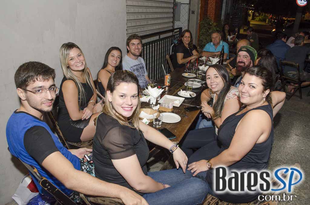 Linguiça em espiral foi a grande estrela do happy hour do Legitimo Bar Linguiça em espiral foi a grande estrela do happy hour do Legitimo Bar