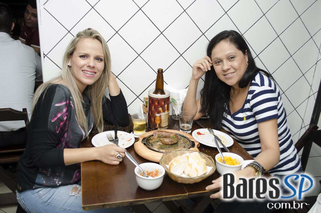 Linguiça em espiral foi a grande estrela do happy hour do Legitimo Bar Linguiça em espiral foi a grande estrela do happy hour do Legitimo Bar