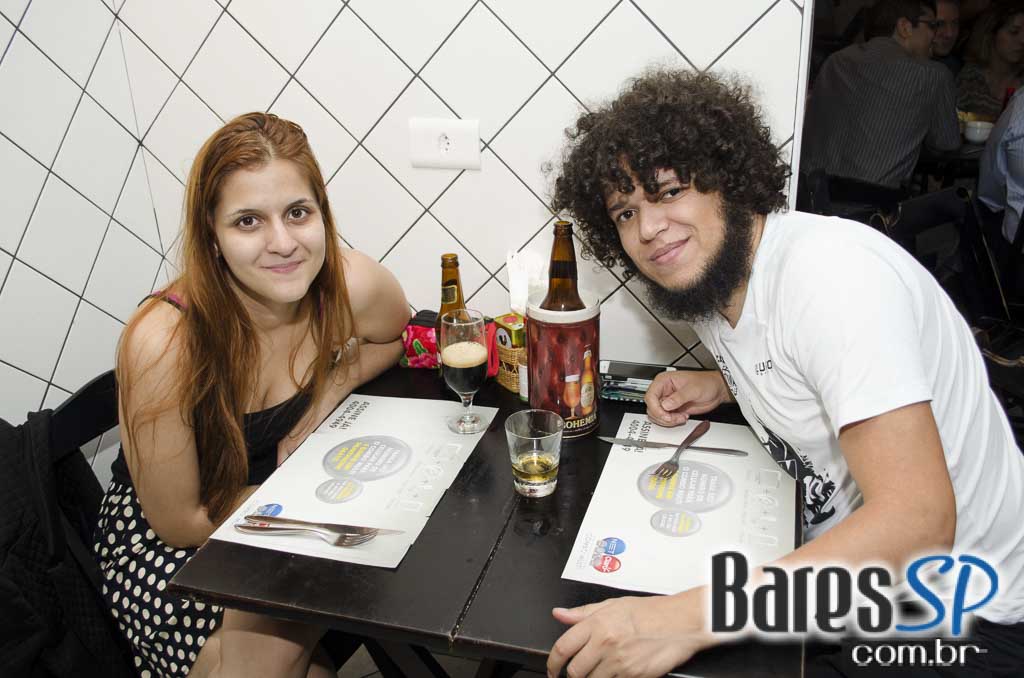 Linguiça em espiral foi a grande estrela do happy hour do Legitimo Bar Linguiça em espiral foi a grande estrela do happy hour do Legitimo Bar