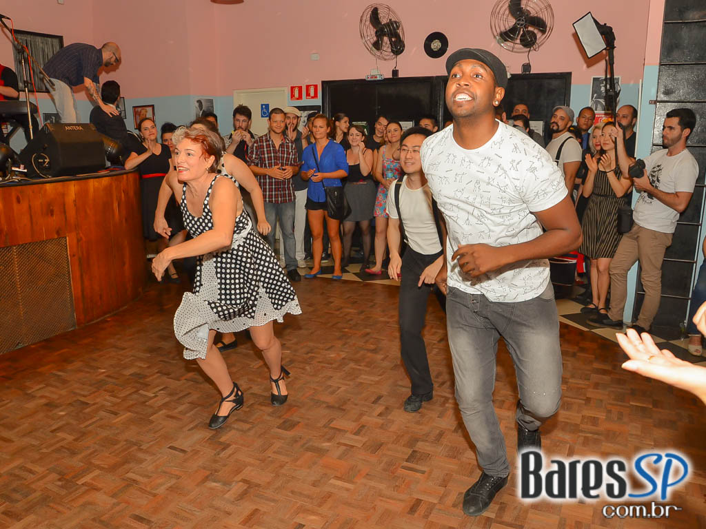 The Clock Rock Bar comemorou aniversário de 11 anos com atrações especiais The Clock Rock Bar comemorou aniversário de 11 anos com atrações especiais