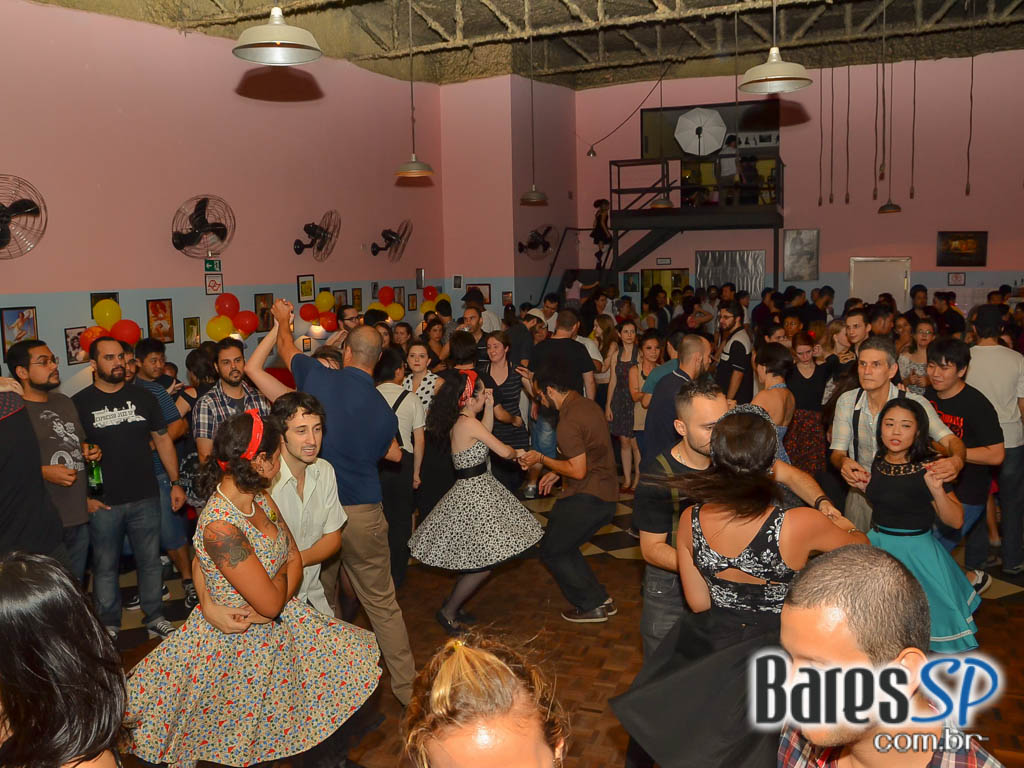 The Clock Rock Bar comemorou aniversário de 11 anos com atrações especiais The Clock Rock Bar comemorou aniversário de 11 anos com atrações especiais