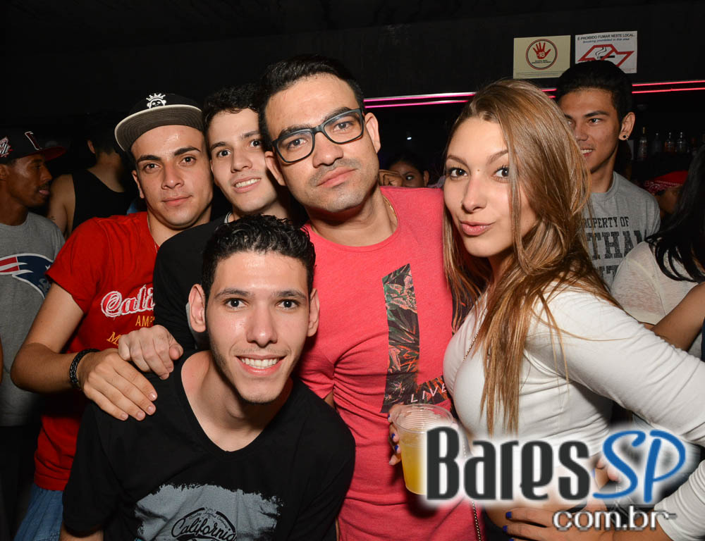 Anexo B embalou a noite de sábado com a edição da Festa Nêga Anexo B embalou a noite de sábado com a edição da Festa Nêga