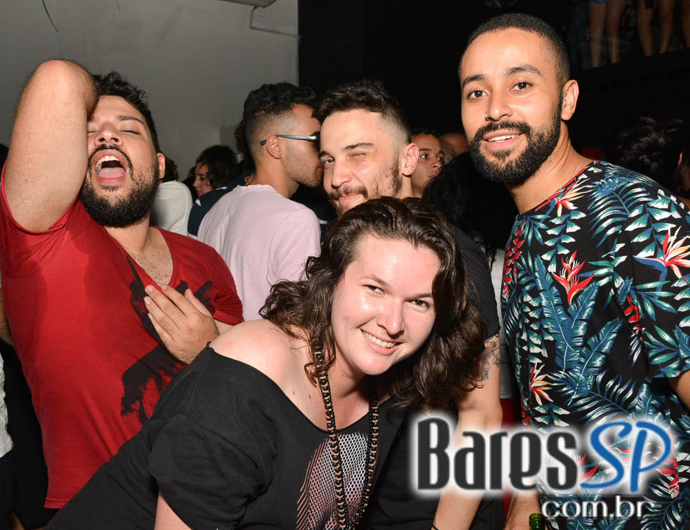 Anexo B embalou a noite de sábado com a edição da Festa Nêga Anexo B embalou a noite de sábado com a edição da Festa Nêga