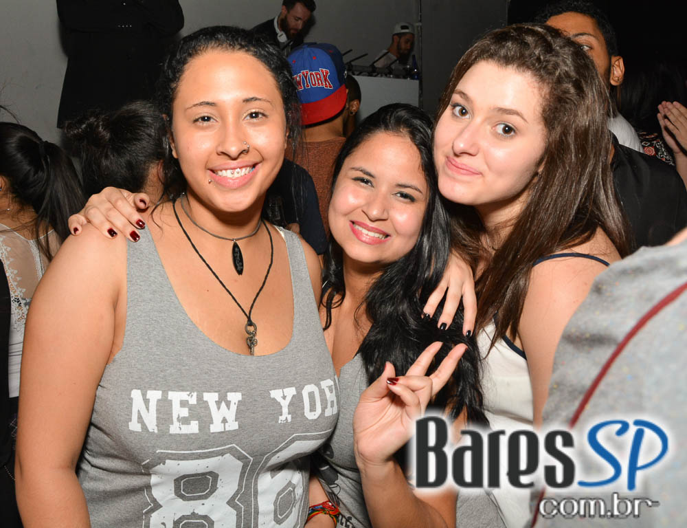 Anexo B embalou a noite de sábado com a edição da Festa Nêga Anexo B embalou a noite de sábado com a edição da Festa Nêga