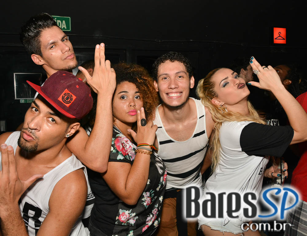 Anexo B embalou a noite de sábado com a edição da Festa Nêga Anexo B embalou a noite de sábado com a edição da Festa Nêga