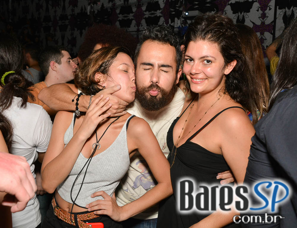 Anexo B embalou a noite de sábado com a edição da Festa Nêga Anexo B embalou a noite de sábado com a edição da Festa Nêga