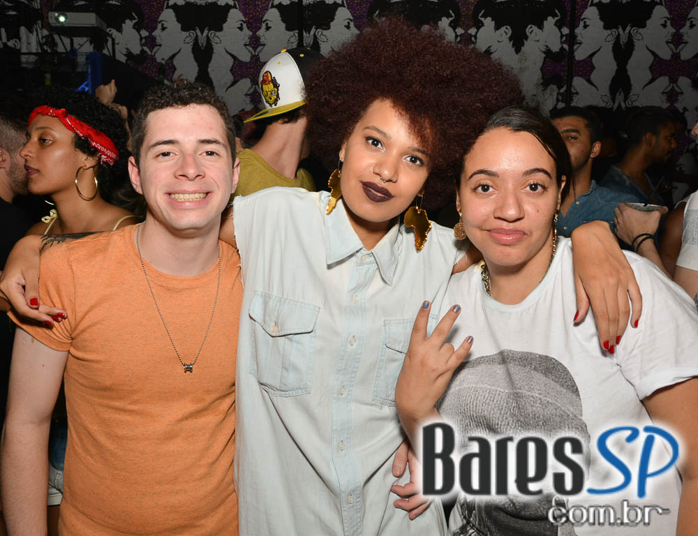 Anexo B embalou a noite de sábado com a edição da Festa Nêga Anexo B embalou a noite de sábado com a edição da Festa Nêga