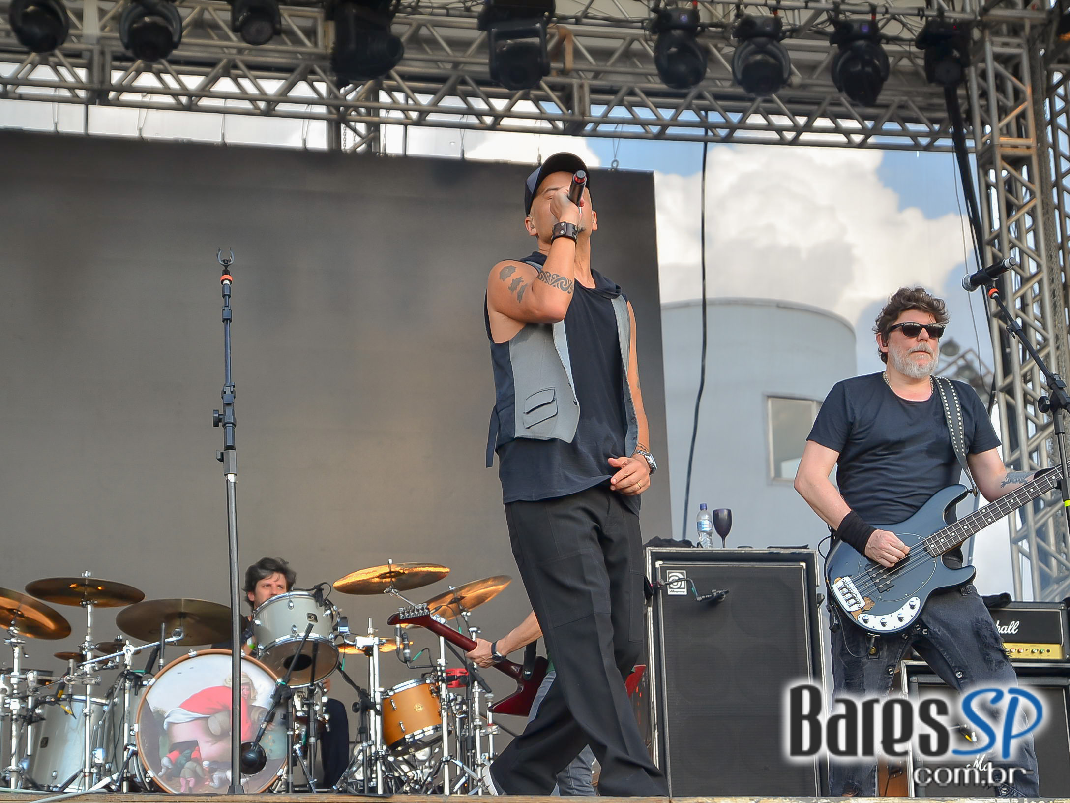 89FM reuniu Paralamas, Titãs, Pitty, Raimundos, CPM22 e mais em show para celebrar seus 30 anos na Arena Anhembi 89FM reuniu Paralamas, Titãs, Pitty, Raimundos, CPM22 e mais em show para celebrar seus 30 anos na Arena Anhembi