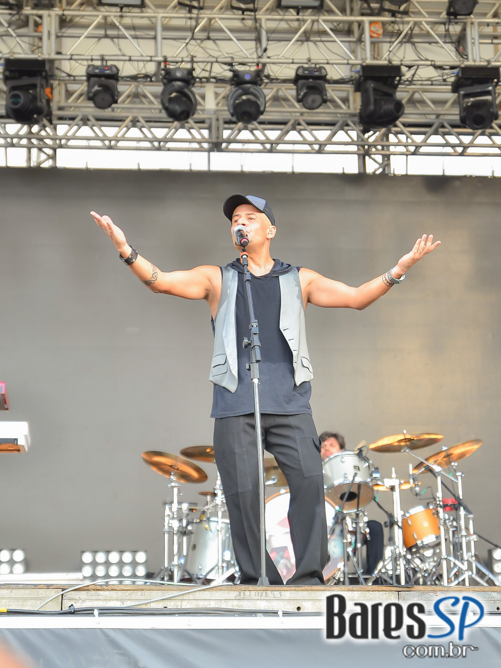 89FM reuniu Paralamas, Titãs, Pitty, Raimundos, CPM22 e mais em show para celebrar seus 30 anos na Arena Anhembi 89FM reuniu Paralamas, Titãs, Pitty, Raimundos, CPM22 e mais em show para celebrar seus 30 anos na Arena Anhembi