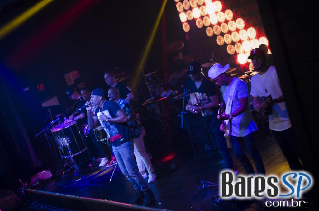 Carioca Club recebeu show do Grupo Turma do Pagode e convidados Carioca Club recebeu show do Grupo Turma do Pagode e convidados