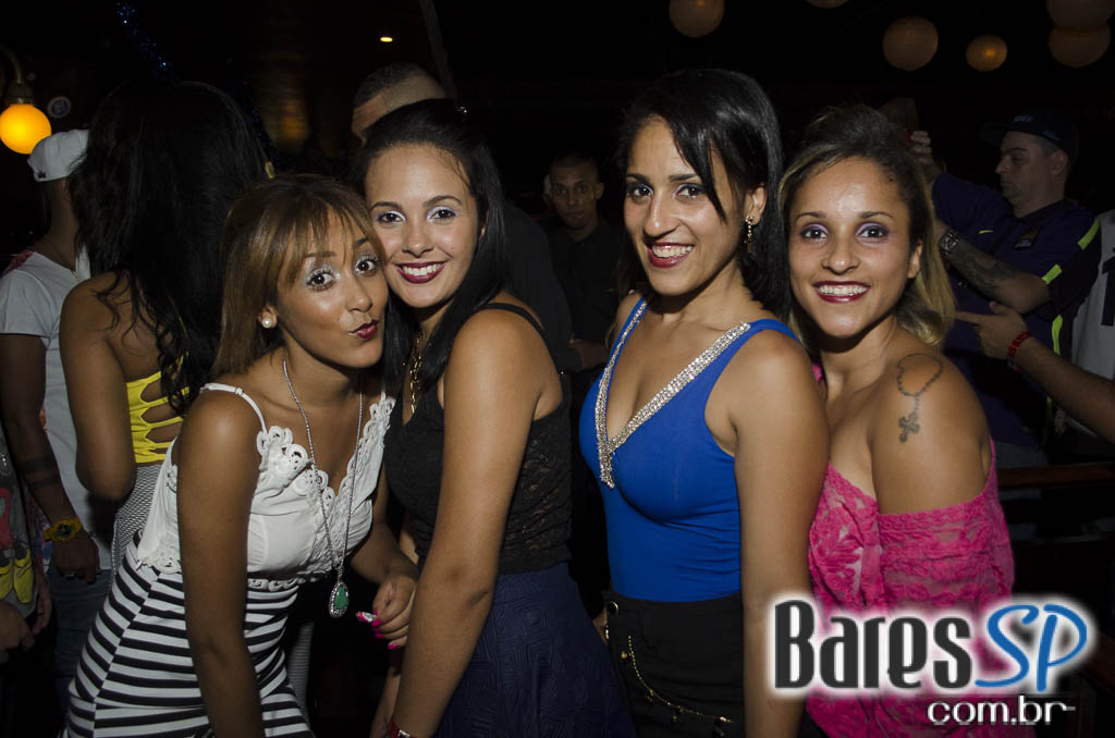 Carioca Club recebeu show do Grupo Turma do Pagode e convidados Carioca Club recebeu show do Grupo Turma do Pagode e convidados