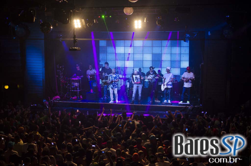 Carioca Club recebeu show do Grupo Turma do Pagode e convidados Carioca Club recebeu show do Grupo Turma do Pagode e convidados