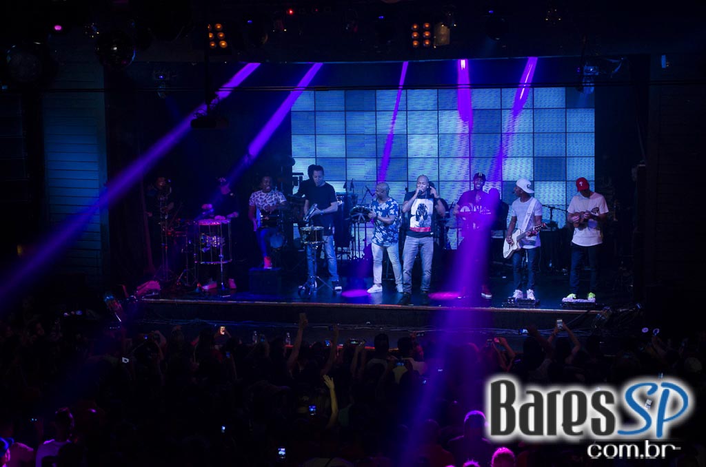 Carioca Club recebeu show do Grupo Turma do Pagode e convidados Carioca Club recebeu show do Grupo Turma do Pagode e convidados