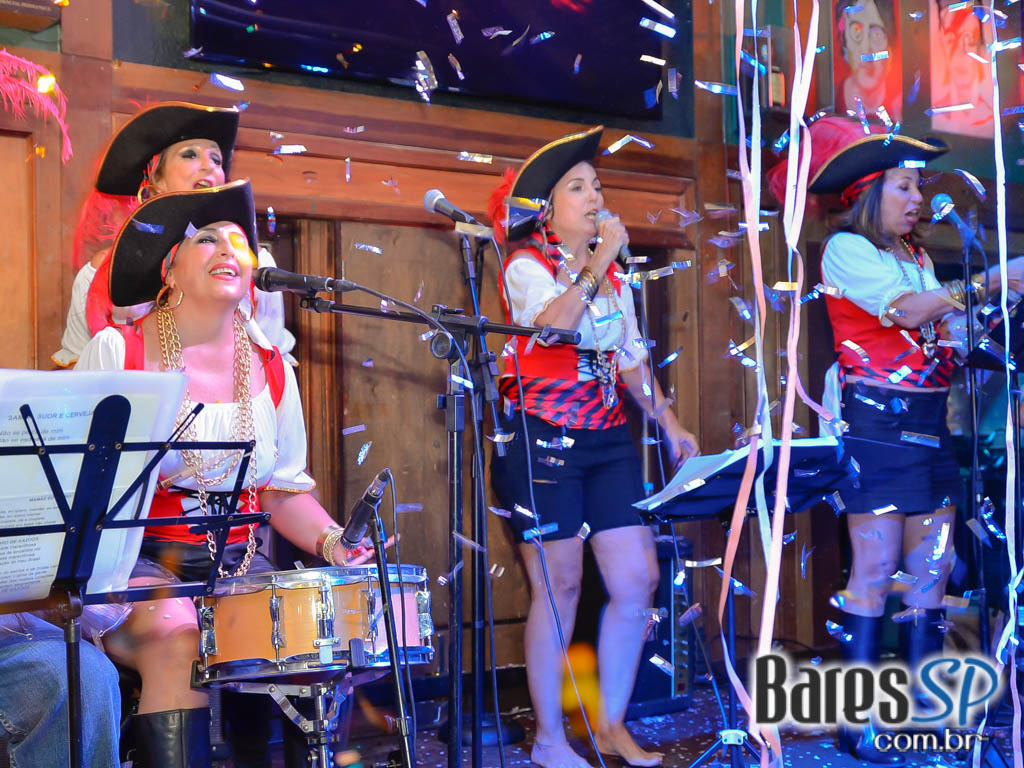 Bando da Rua comandou a noite com Marchinhas de Carnaval no Ton Ton Jazz Bando da Rua comandou a noite com Marchinhas de Carnaval no Ton Ton Jazz