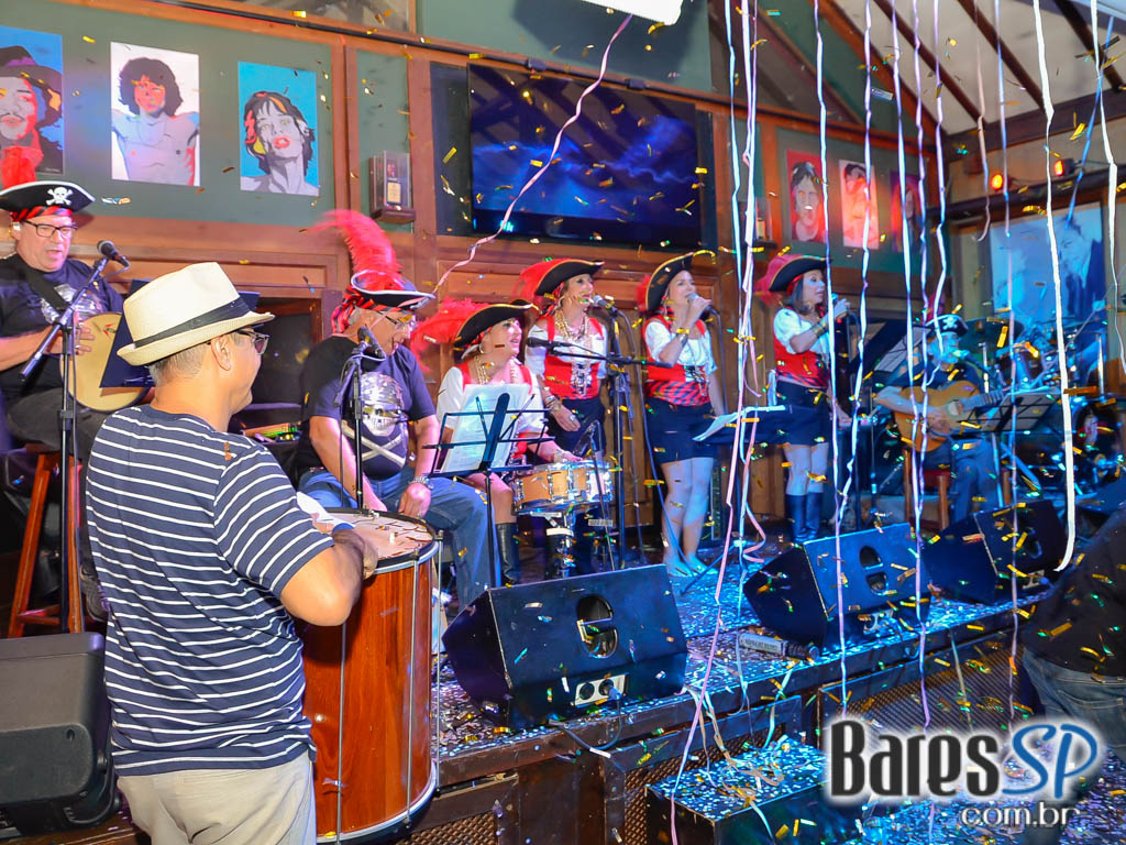Bando da Rua comandou a noite com Marchinhas de Carnaval no Ton Ton Jazz Bando da Rua comandou a noite com Marchinhas de Carnaval no Ton Ton Jazz