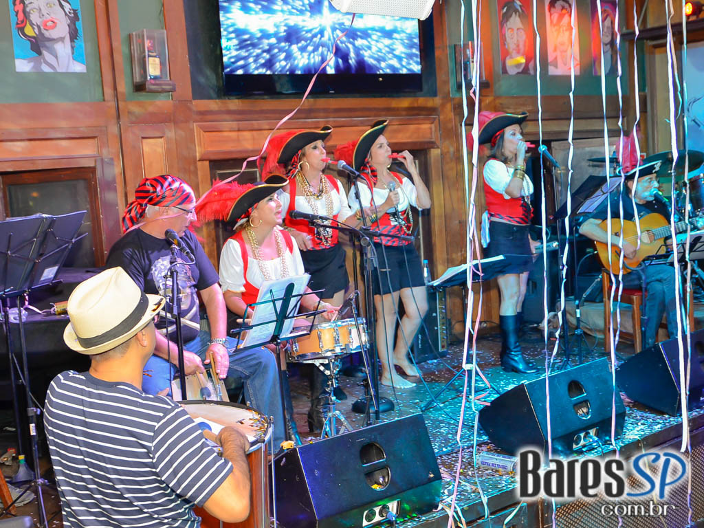 Bando da Rua comandou a noite com Marchinhas de Carnaval no Ton Ton Jazz Bando da Rua comandou a noite com Marchinhas de Carnaval no Ton Ton Jazz