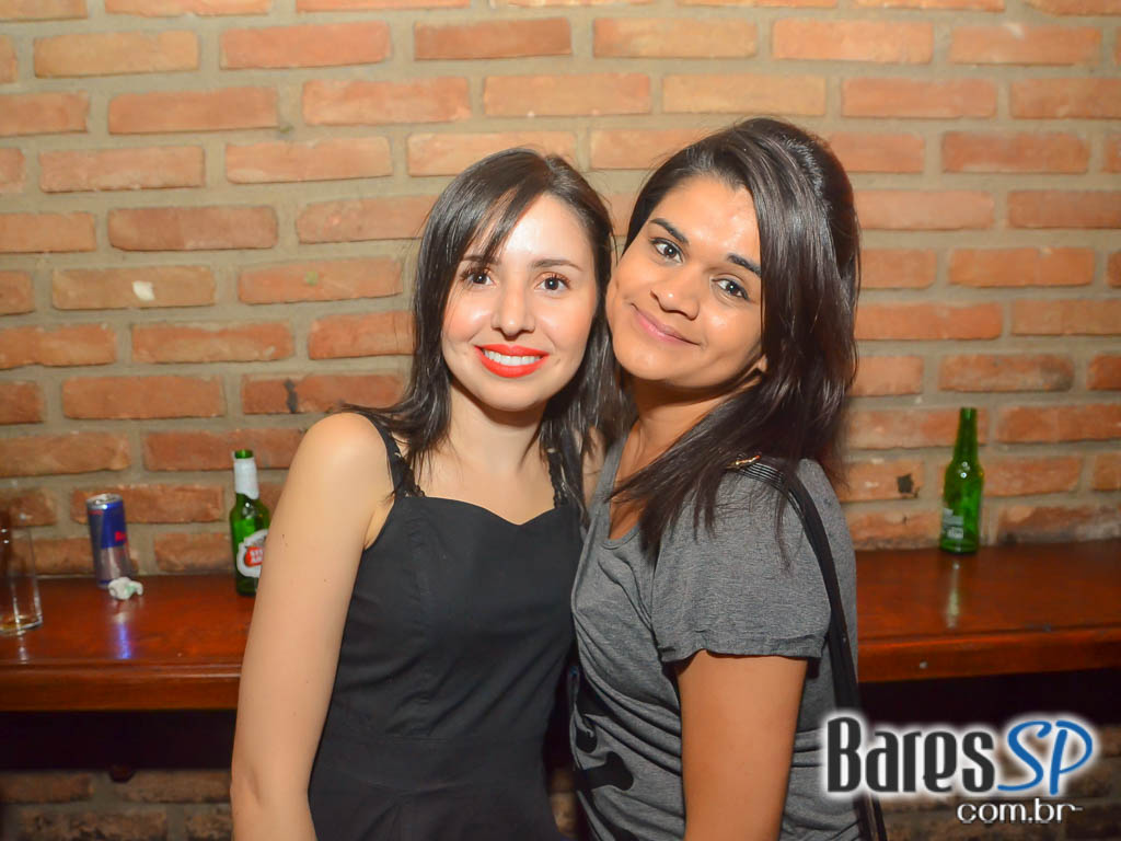 Morrison Rock Bar apresentou bandas covers do Charlie Brown Jr, System of Down e Red Hot Chilli Peppers Morrison Rock Bar apresentou bandas covers do Charlie Brown Jr, System of Down e Red Hot Chilli Peppers