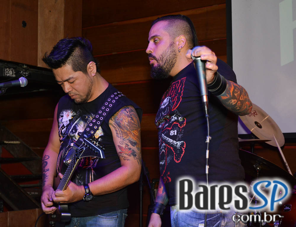 Banda Hot Rocks se apresentou neste sábado no Ozzy Pub com muito rock Banda Hot Rocks se apresentou neste sábado no Ozzy Pub com muito rock