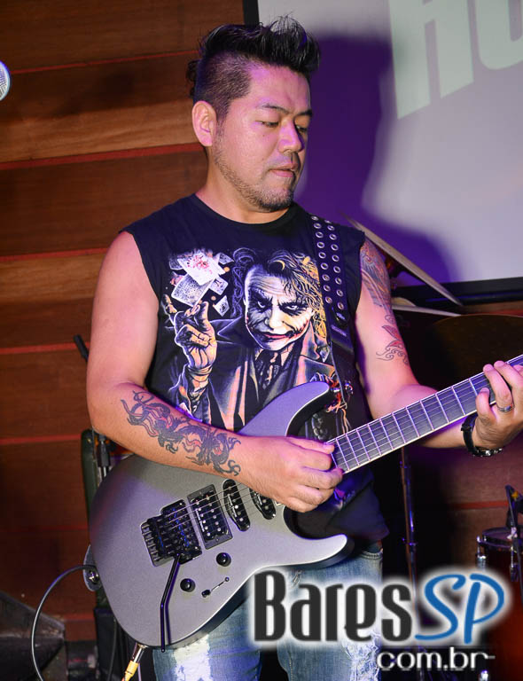 Banda Hot Rocks se apresentou neste sábado no Ozzy Pub com muito rock Banda Hot Rocks se apresentou neste sábado no Ozzy Pub com muito rock