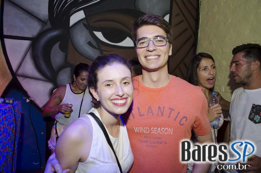 Bloco Domingo Ela Não Vai fez esquenta para o Carnaval 2016 no Jongo Reverendo Bloco Domingo Ela Não Vai fez esquenta para o Carnaval 2016 no Jongo Reverendo