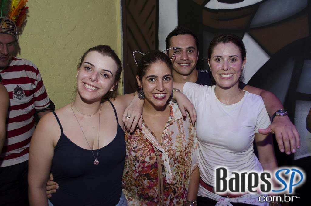 Bloco Domingo Ela Não Vai fez esquenta para o Carnaval 2016 no Jongo Reverendo Bloco Domingo Ela Não Vai fez esquenta para o Carnaval 2016 no Jongo Reverendo